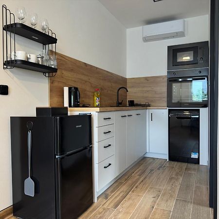 J One Apartmany Pardubice Luaran gambar