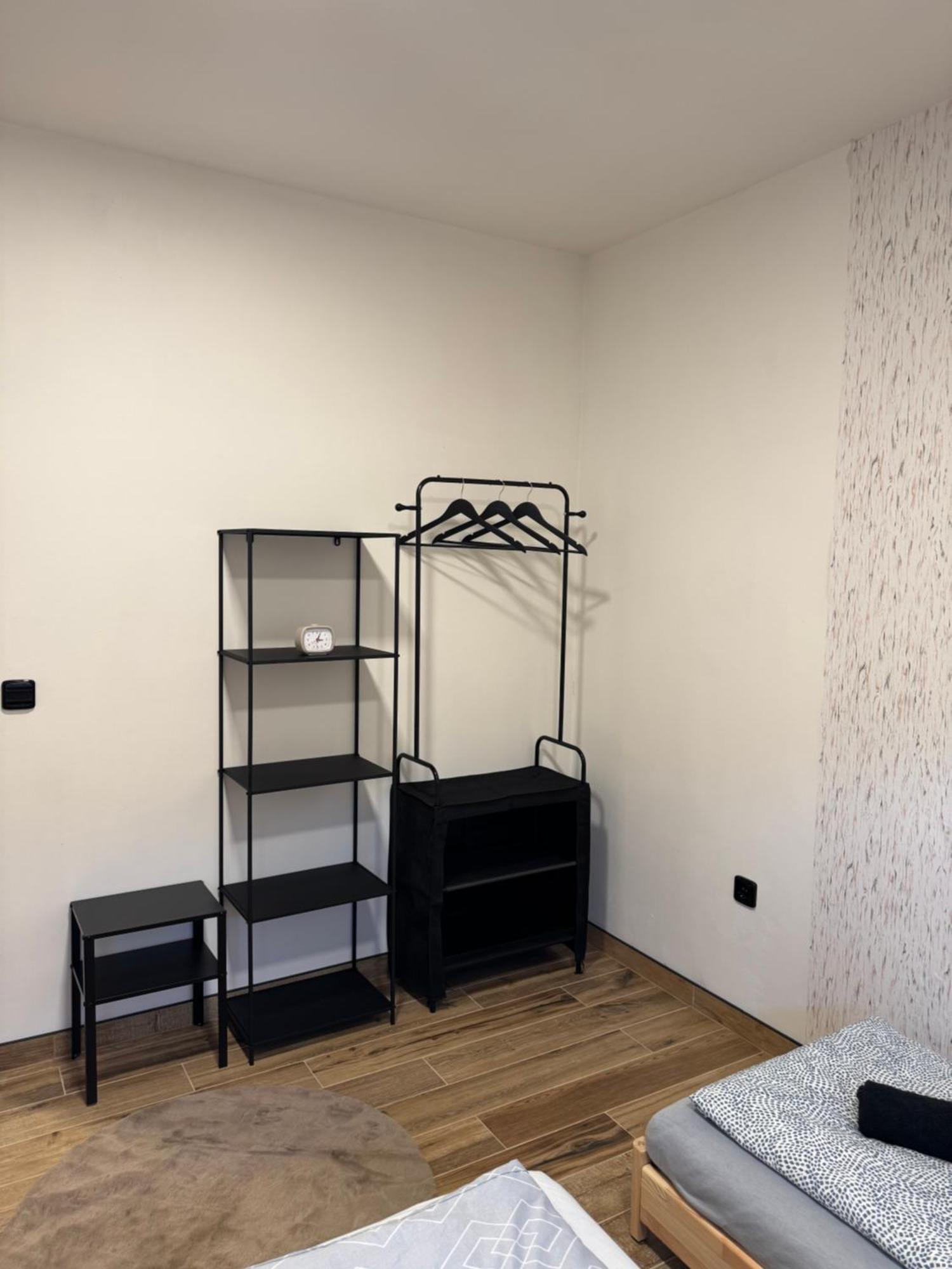 J One Apartmany Pardubice Luaran gambar